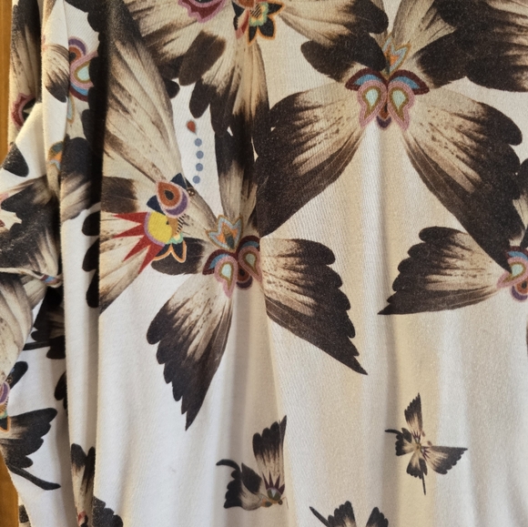 J Okums Turtleneck White and Black Butterfly Print Shirt - Picture 3 of 7